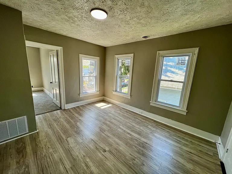4212 Apple Ave #1 — Photo 2