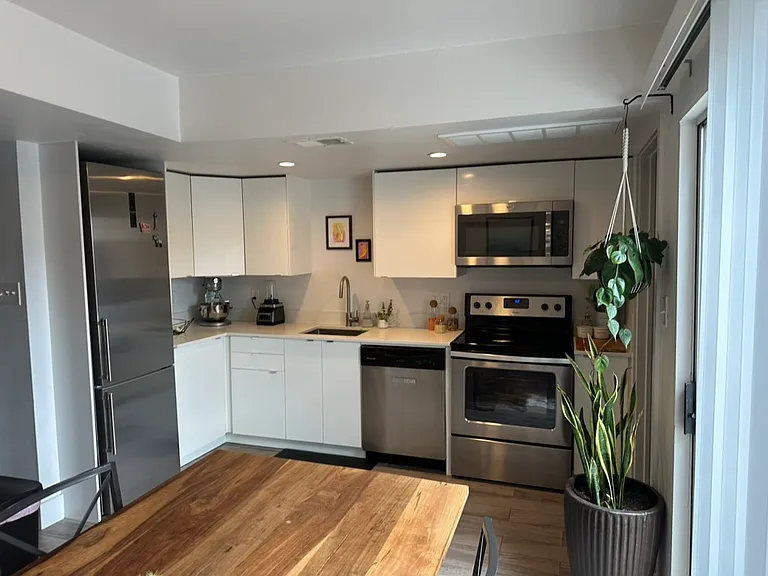 8810 Dawnridge Cir #101 — Photo 19