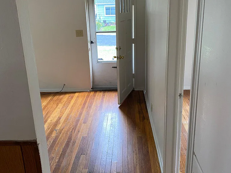 4707 N Edgebrook Dr — Photo 8