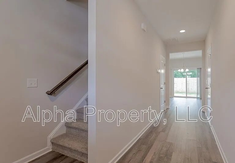 8 Sabine Leaf Ct — Photo 2