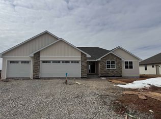 3716 Edwina Dr, De Pere, WI 54115