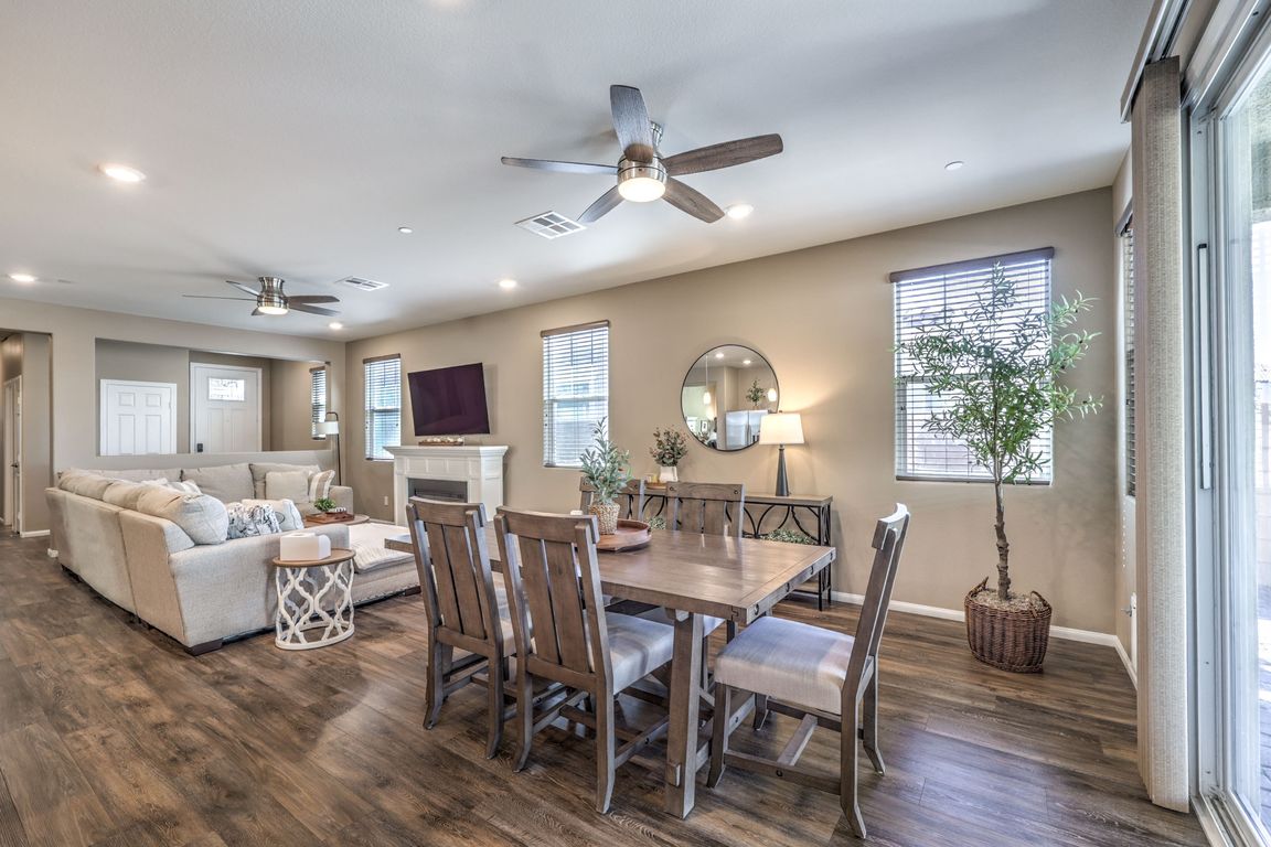 next background image