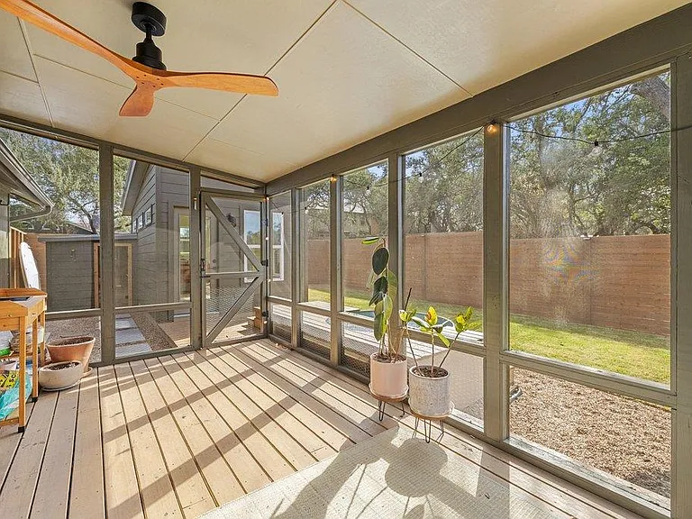 8202 Cache Dr — Photo 26