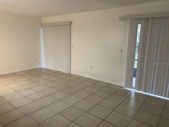 3rd image of 140 Orchid Woods Ct APT 2A