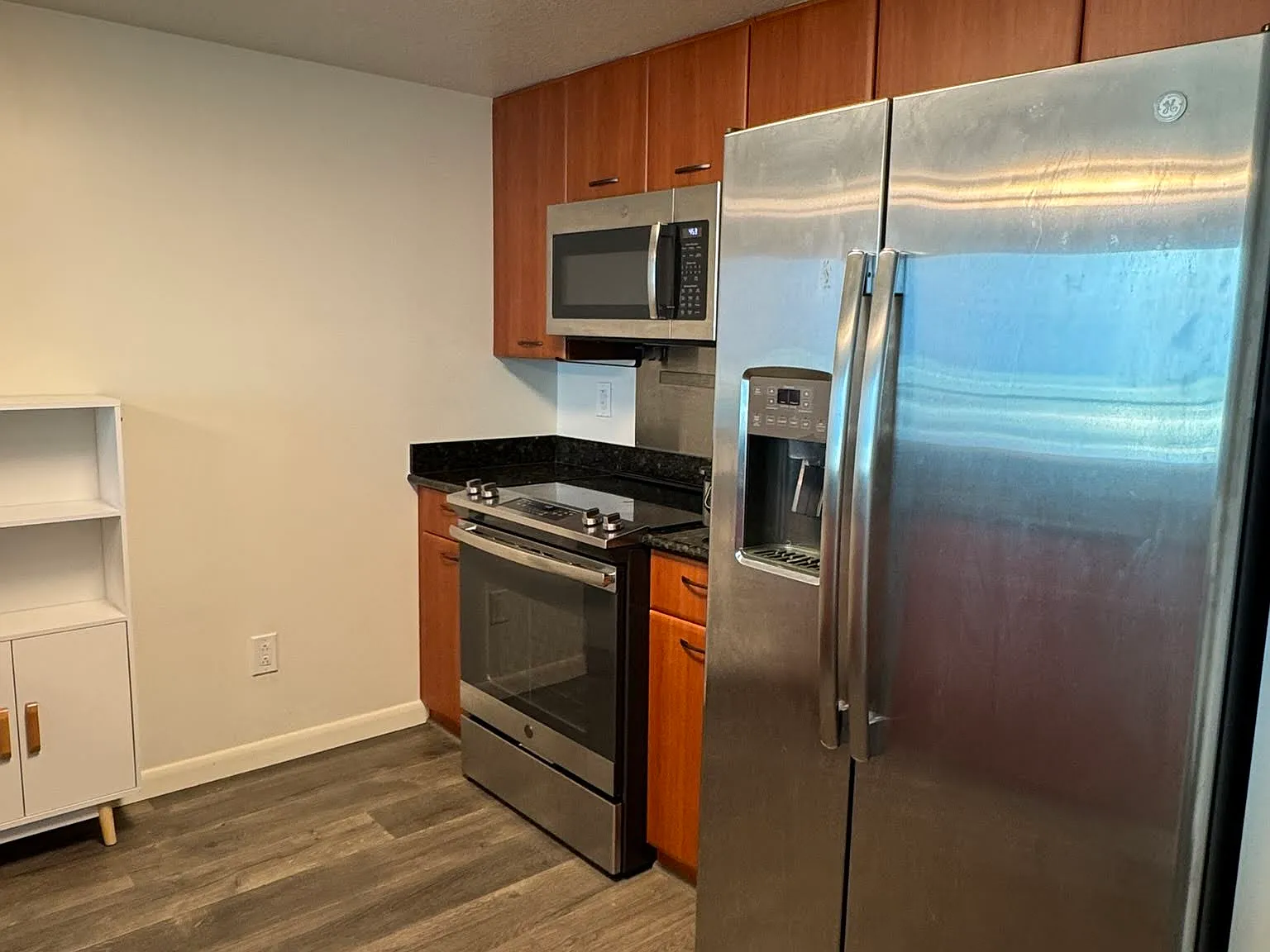 1 bed, 703 sqft, $2,400 — Photo 3