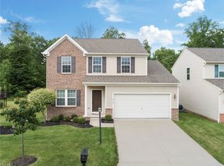 3177 Fenmore Ln, Aurora, OH 44202