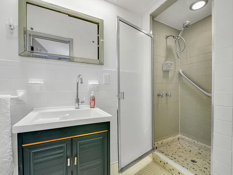 106 Litton Hts — Photo 44
