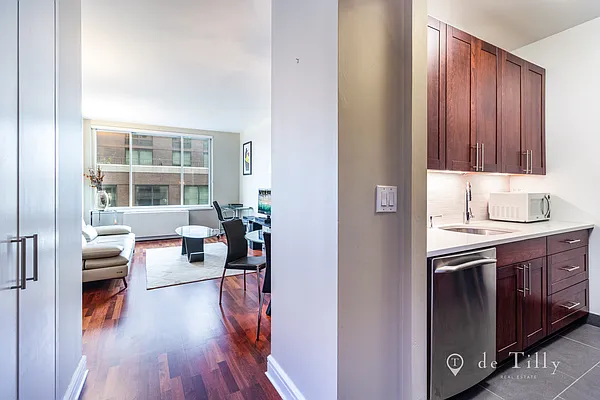 Sold by DE TILLY REAL ESTATE | media 6