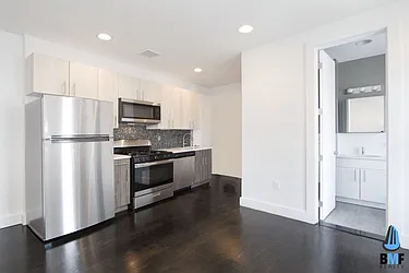 Rented by City Prime Commercial Realty 