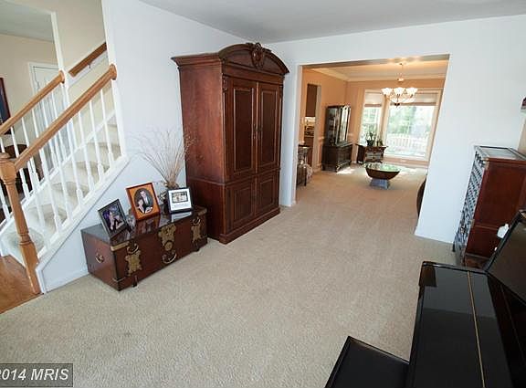 5th image of 21 Varone Dr
