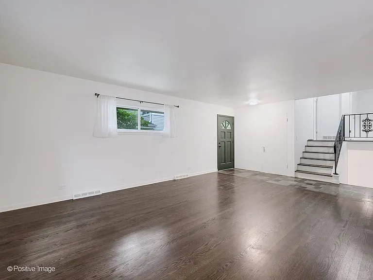 229 S Milton Ave — Photo 3