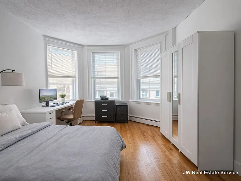 210 Chestnut Hill Ave #6 — Photo 5