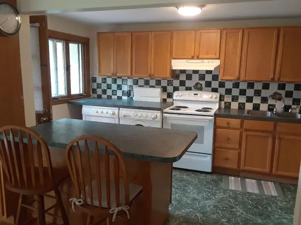 3 Pierce St, Marblehead, MA 01945