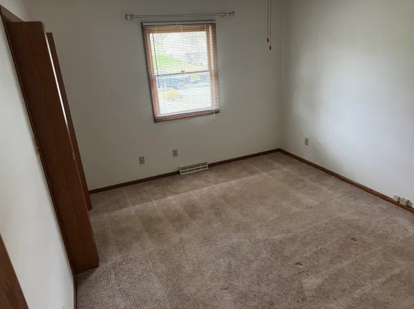 1338 Frank Dr #1, Wooster, OH 44691