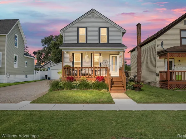 2627 Gratiot Ave, Port Huron, MI 48060