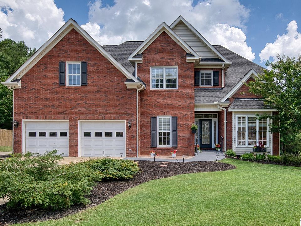 1st image of 200 Avalon Ln