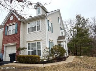 24 Painted Wagon Rd, Holmdel, NJ 07733