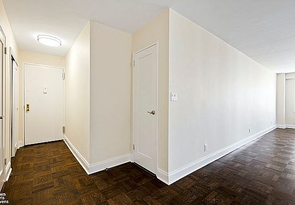 4th image of 200 E 15th St APT 11H