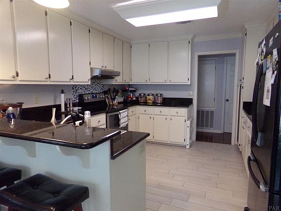 4th image of 2703 Woodbreeze Dr