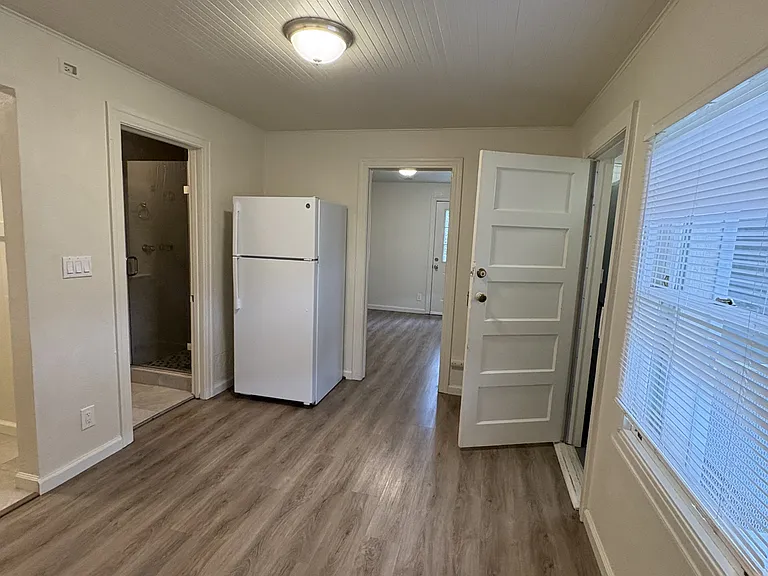 824 Wheeler St #2 — Photo 4