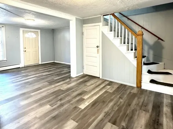 126 N 2nd St, Saint Clair, PA 17970