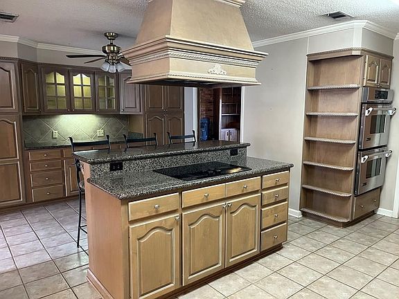 5th image of 508 Anne Stokes Rd