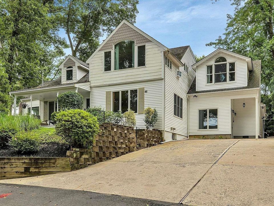 1st image of 802 Connecticut View Drive