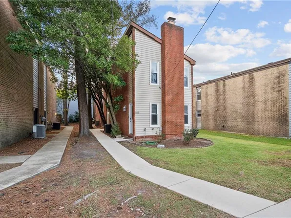 505 Barberton Dr, Virginia Beach, VA 23451