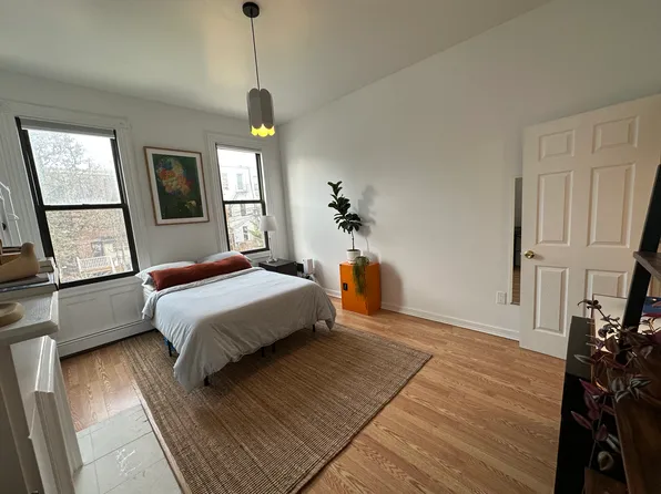 211 Monitor Street image 7 of 17