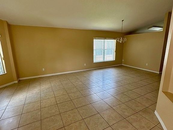 3rd image of 5118 Hook Hollow Cir