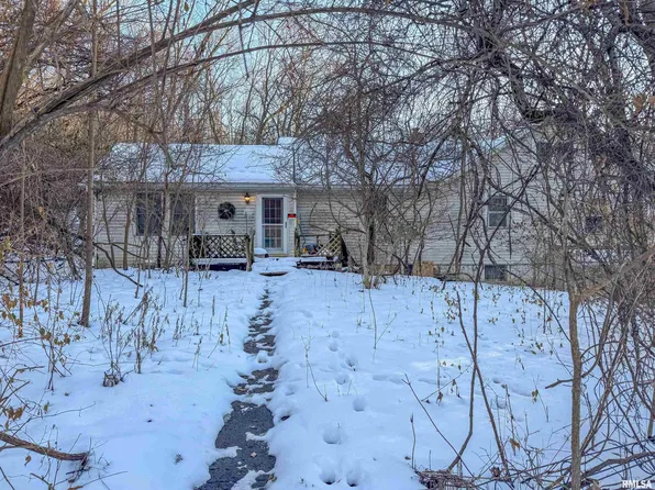 1137 N Hoppe Ln, East Peoria, IL 61611