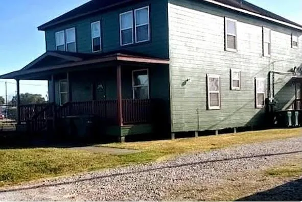 110 Carolyn St #4 — Photo 6