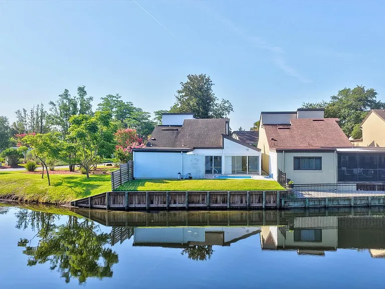 7812 Linkside Dr — Photo 37