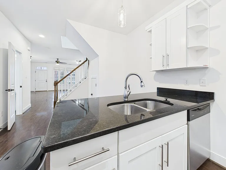 2617 1/2 W Main St #B — Photo 3