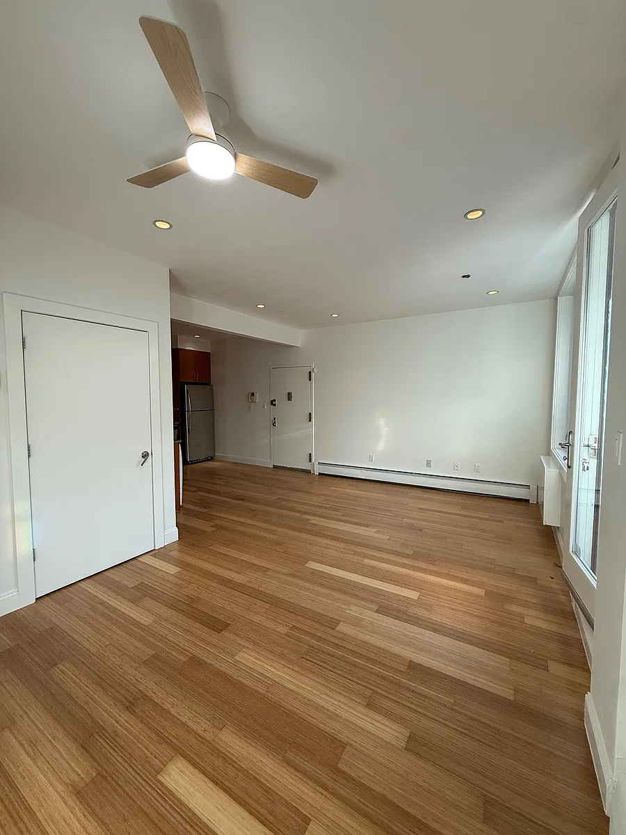 Building Photo - 11 Terrace Pl #1F