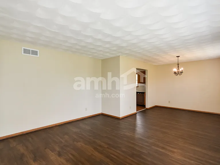 10996 Meadowsweet Ln — Photo 7