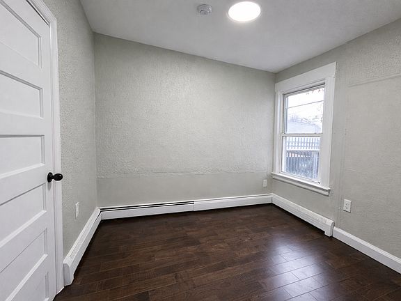 4th image of 844 Mount Prospect Ave APT 1R