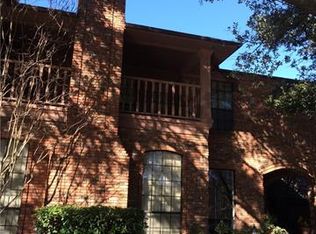 7412 Glen Albens Cir, Dallas, TX 75225