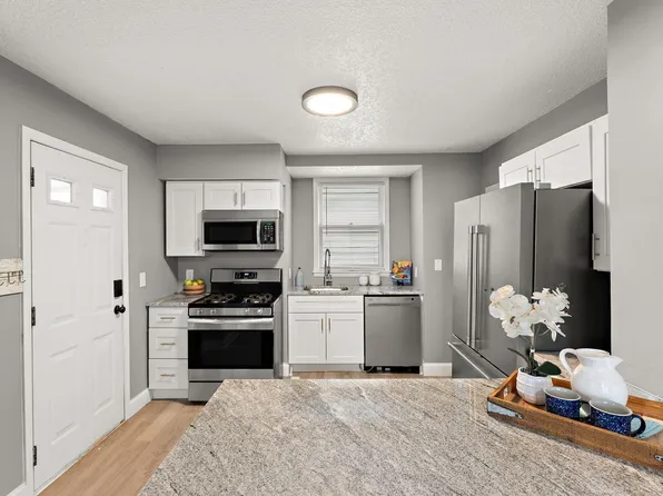 303 Cesar Chavez St, Saint Paul, MN 55107