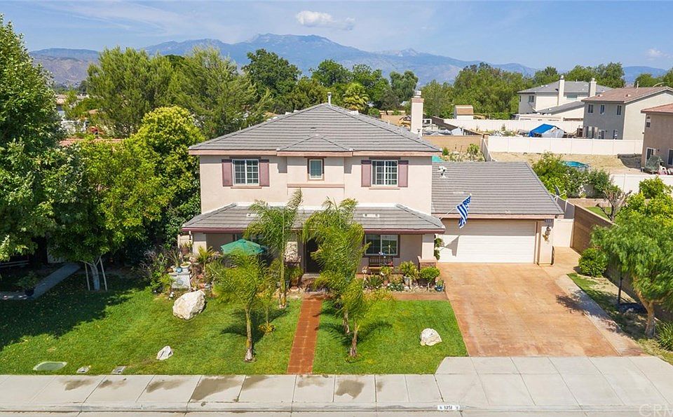 1st image of 1051 Overton Dr