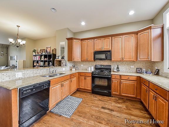 3rd image of 161 S Grove Ave #107B