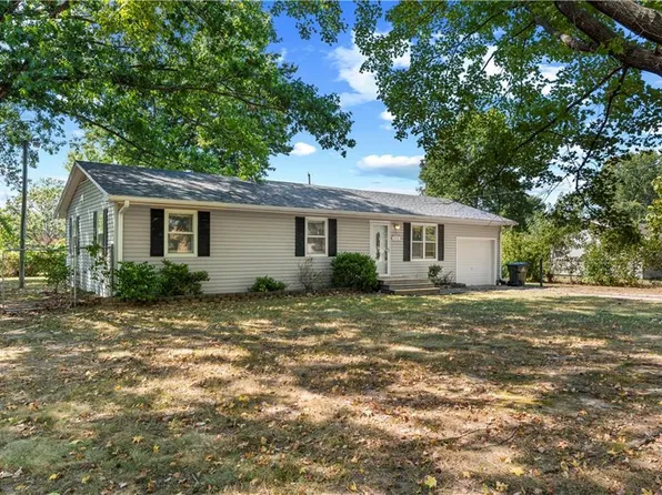 18822 S 1491st Rd, Nevada, MO 64772