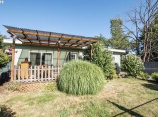 1583 Laura St, Springfield, OR 97477