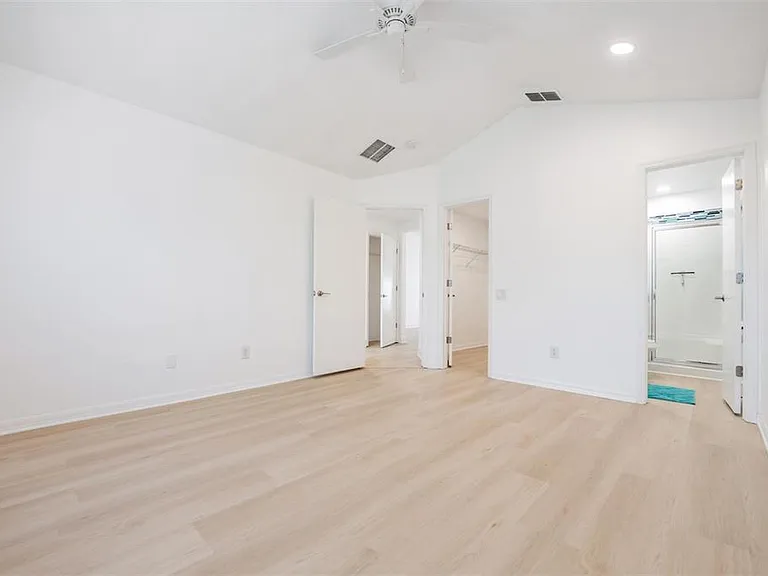 4208 Pine Isle Dr — Photo 22