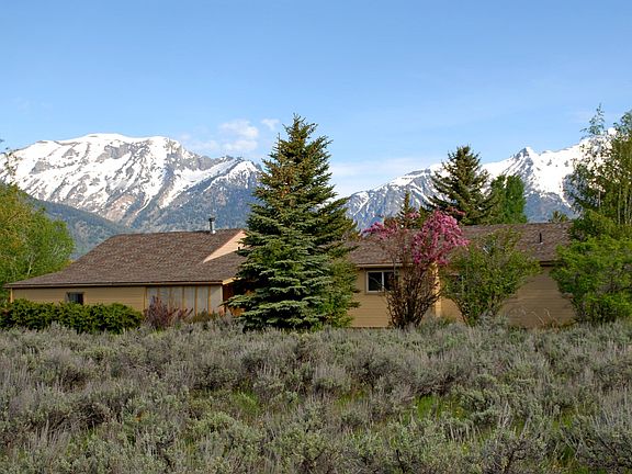 2nd image of 905 Ponderosa Dr