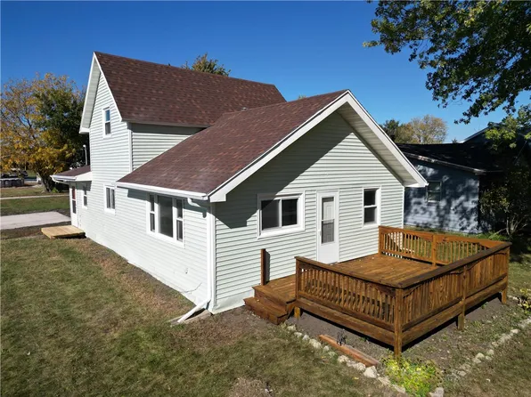101 NE 3rd St, Melcher, IA 50163