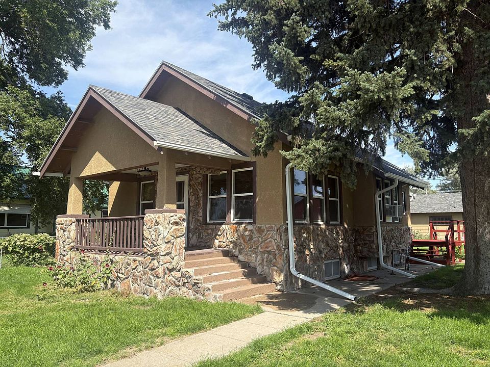 1st image of 813 Custer St