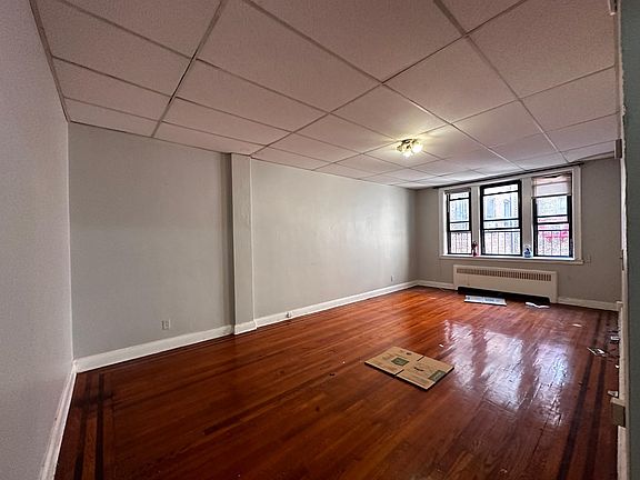 4th image of 1 Britton St #31E