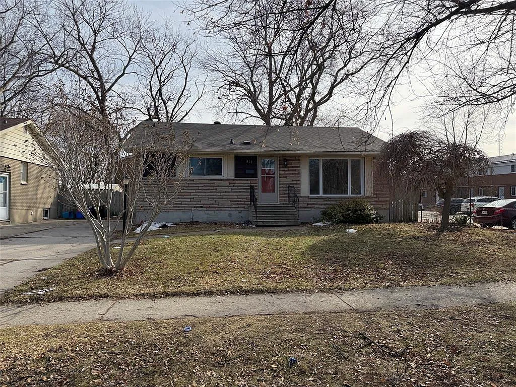 941 Bennett St photo 1