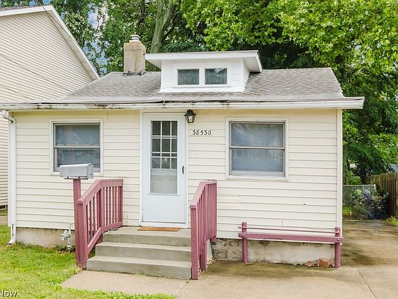 2nd image of 38530 Plains Ct